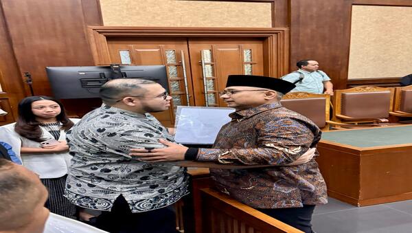 Ibam Kembali Dampingi Gus Yaqut, Berharap Hakim Pertimbangkan Usulan DEN soal Definisi Korupsi