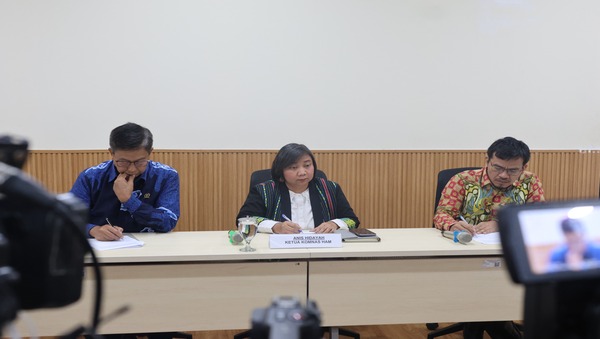 komnas-ham-soroti-pelanggaran-ham-lingkungan-akibat-tambang-nikel-di-raja-ampat