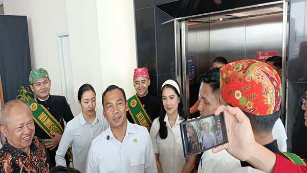 Capai 1,2 Juta Sasaran, Menteri Wihaji Janji Terus Evaluasi MBG Ibu Hamil hingga Balita