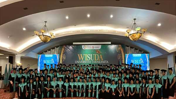 wisuda-perdana-universitas-tarakanita-rektor-tegaskan-transisi-dan-komitmen-lulusan-berdampak
