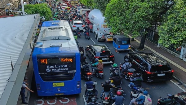 Transportasi Umum Gratis di Jakarta saat WFH ASN