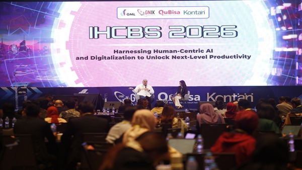 menaker-yassierli-tekankan-pentingnya-ai-berpusat-pada-manusia