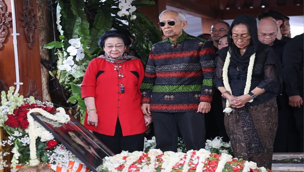 Rano Karno Lepas Guruh Soekarnoputra: “Panggung Dunia Menutup Tirainya, Karyanya Tak Akan Pernah Mati”