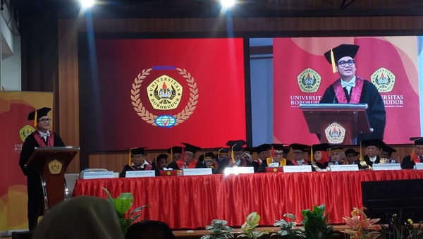 Ahmad Redi Dikukuhkan sebagai Profesor Hukum Administrasi Negara Universitas Borobudur
